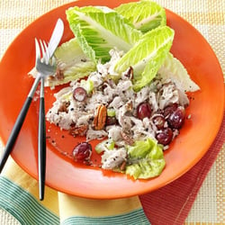 Chicken-Salad-with-Grapes-and-Pecans