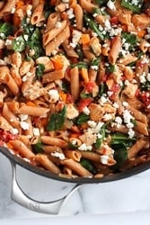 One-Pot Whole Wheat Pasta with Chicken & Spinach